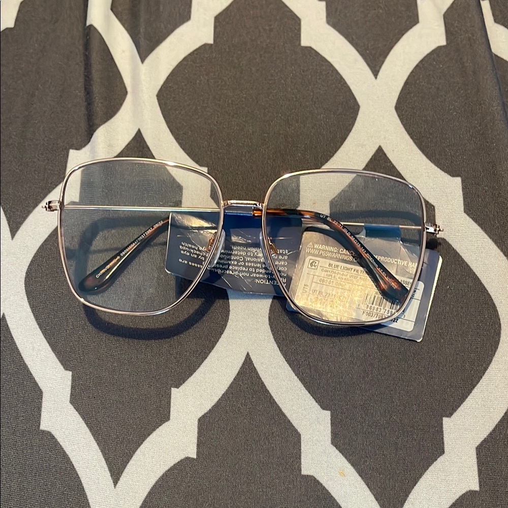 Stylish Gold Frame Glasses